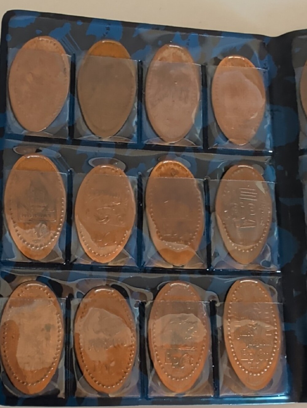 Walt Disney, World Pressed Penny Collection Book. Retired With 36 Pennies 🌟